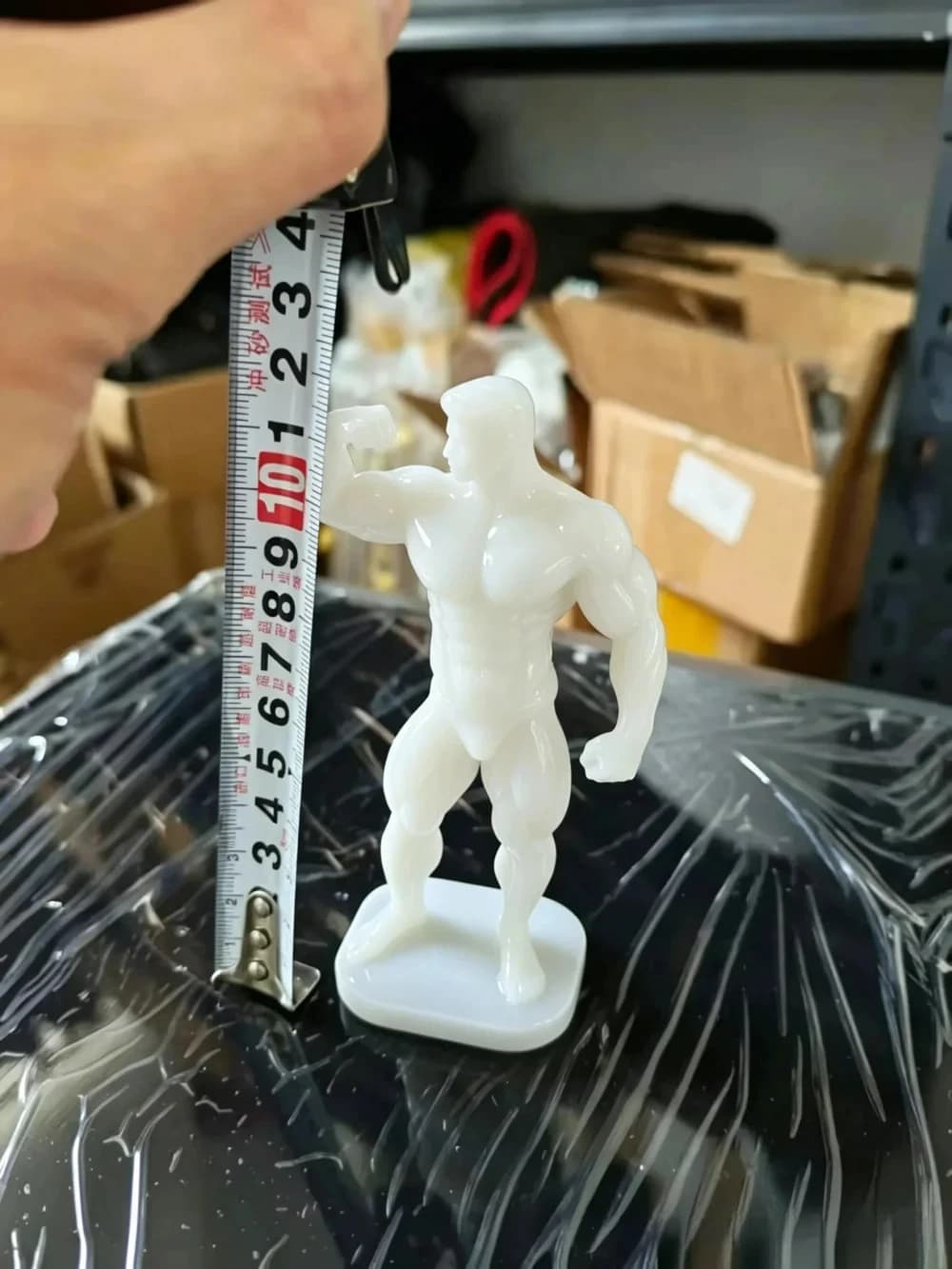 Fitness Statue - 12cm Muscular Man Solid Figurine, for Decoration at Gym Entrance or as a Model for a Bodybuilding Competition.