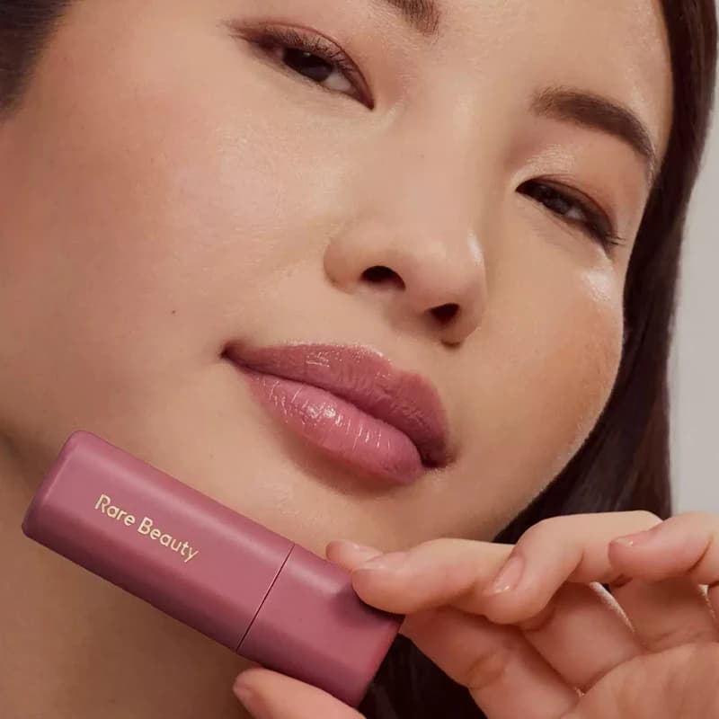 Rare Beauty New Butter Contains 4g of hyaluronic acid Lipstick Gentle Caramel Color Moisturizing Volumizing Loved/friendly Blush