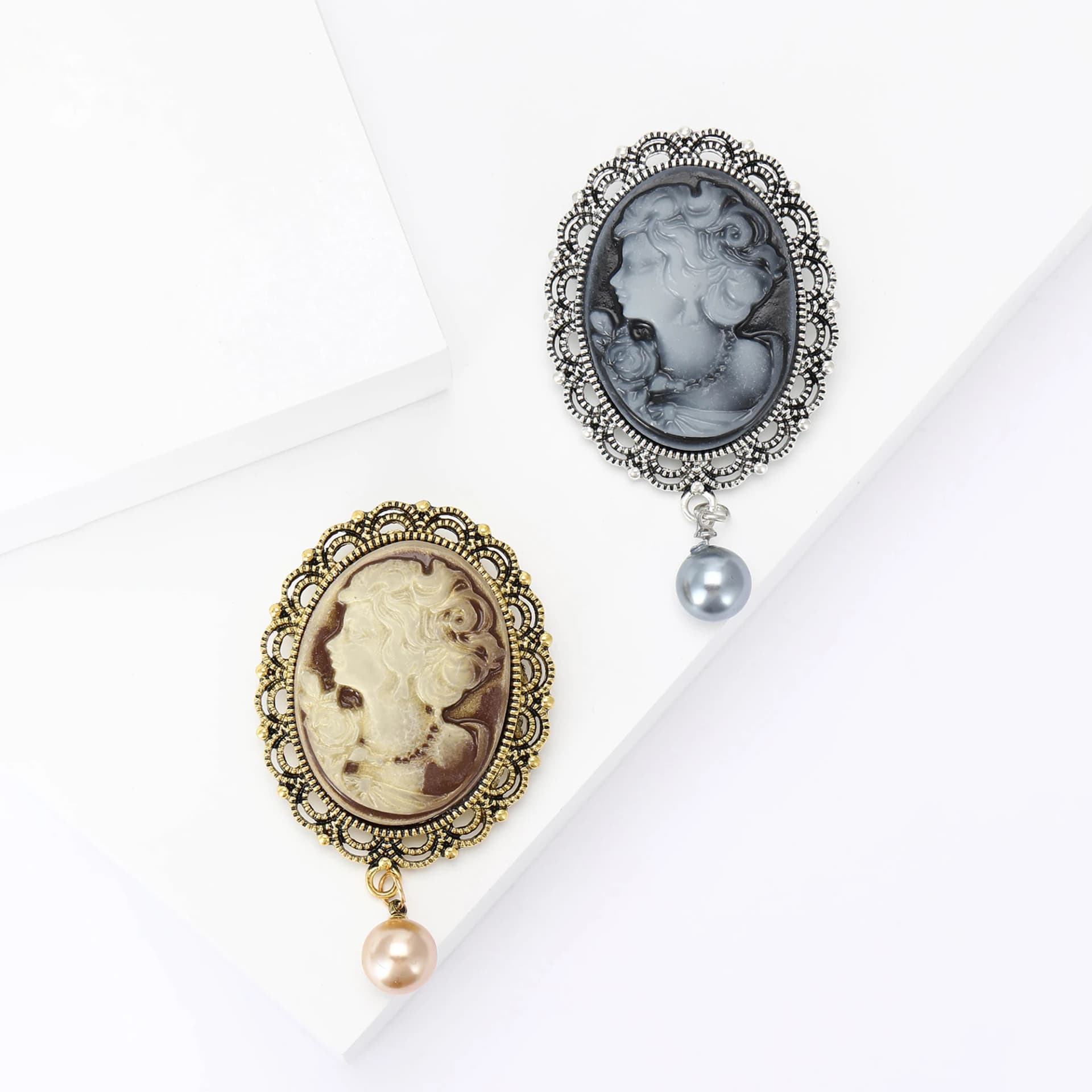 Beaut&Berry Vintage Enamel Pendant Beauty Head Brooches for Women Unisex Figure Pins Casual Party Accessories New Gifts Friends
