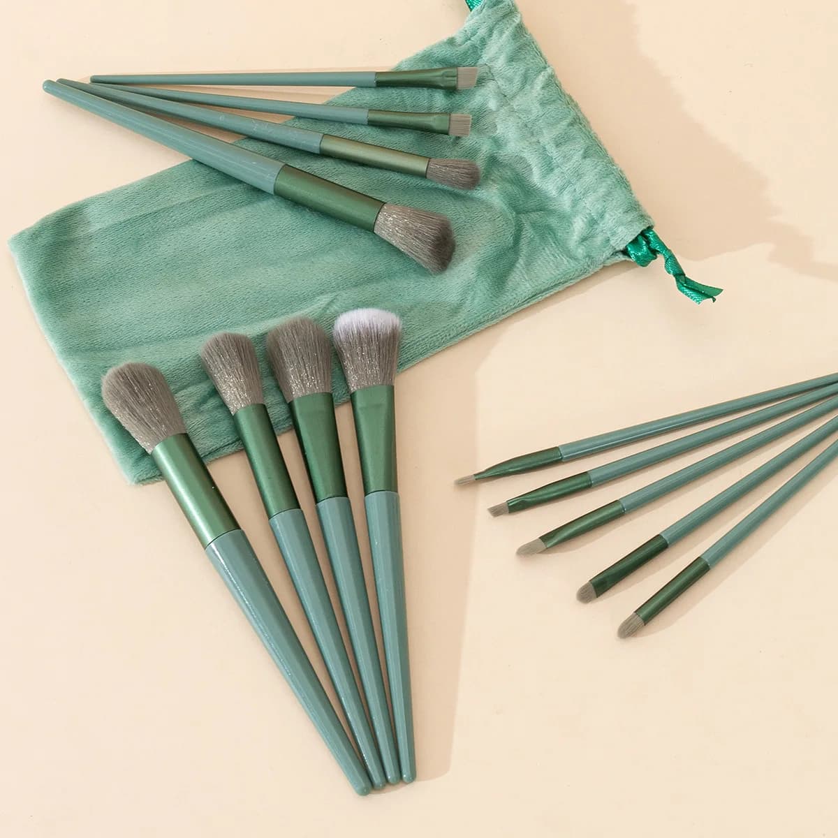 Makeup Brush Set Soft Fluffy Professiona Cosmetic Foundation Powder Eyeshadow Kabuki Blending Make Up Brush Beauty Tool Makeup