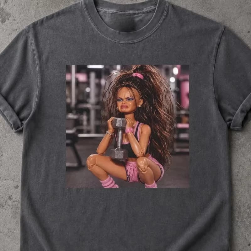 Fitness Doll Face Emoji T-shirt_ Satirical and Humorous Fitness Doll Pattern T-shirt Summer Oversized Unisex Streetwear Couples