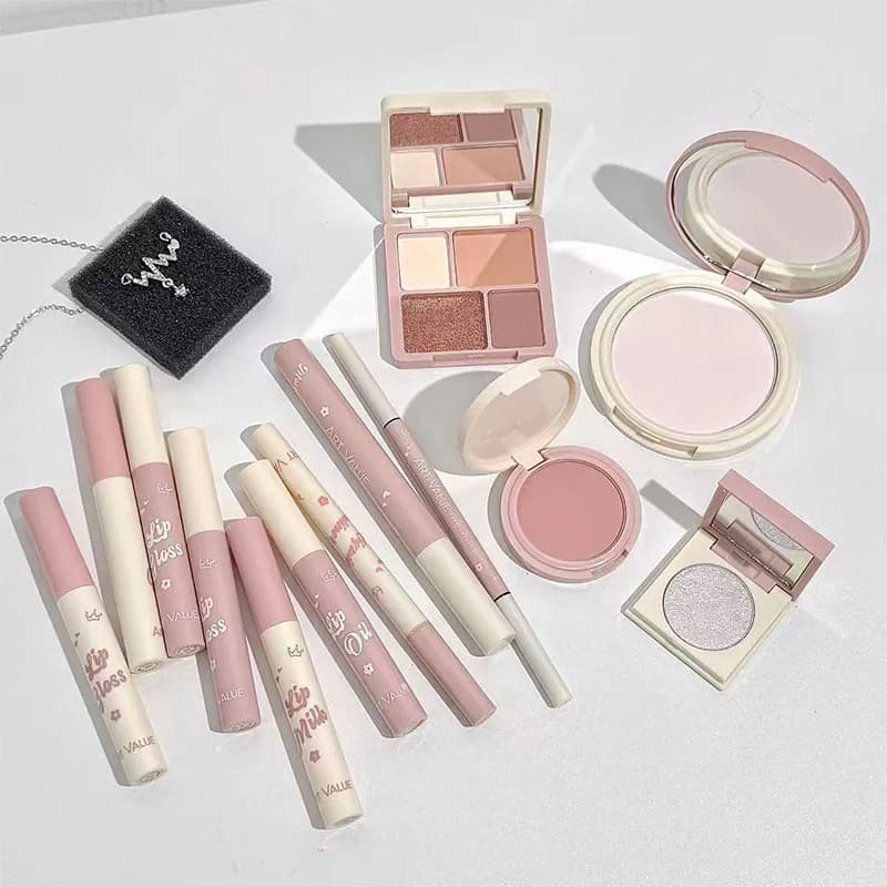 Makeup Set Include 4Lip Glaze,1Lip Oil,1Lip Cream,1Eyeliner,1Mascara,1Eyebrow Pen,1Blush,1Highlighter,1Eyeshadow,1Pressed Powder