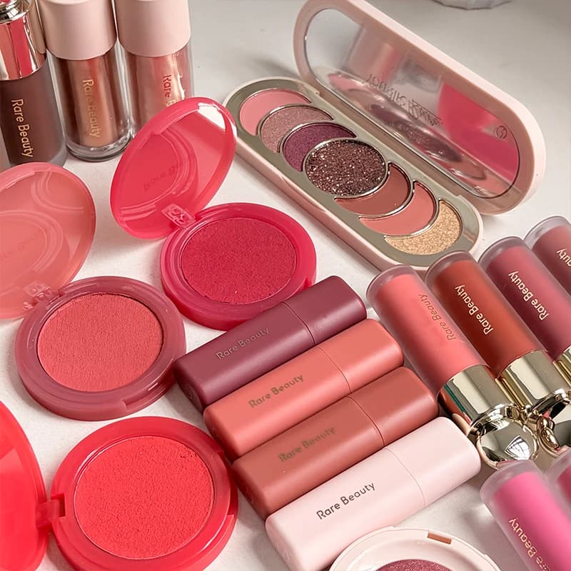 Rare Beauty New Butter Contains 4g of hyaluronic acid Lipstick Gentle Caramel Color Moisturizing Volumizing Loved/friendly Blush