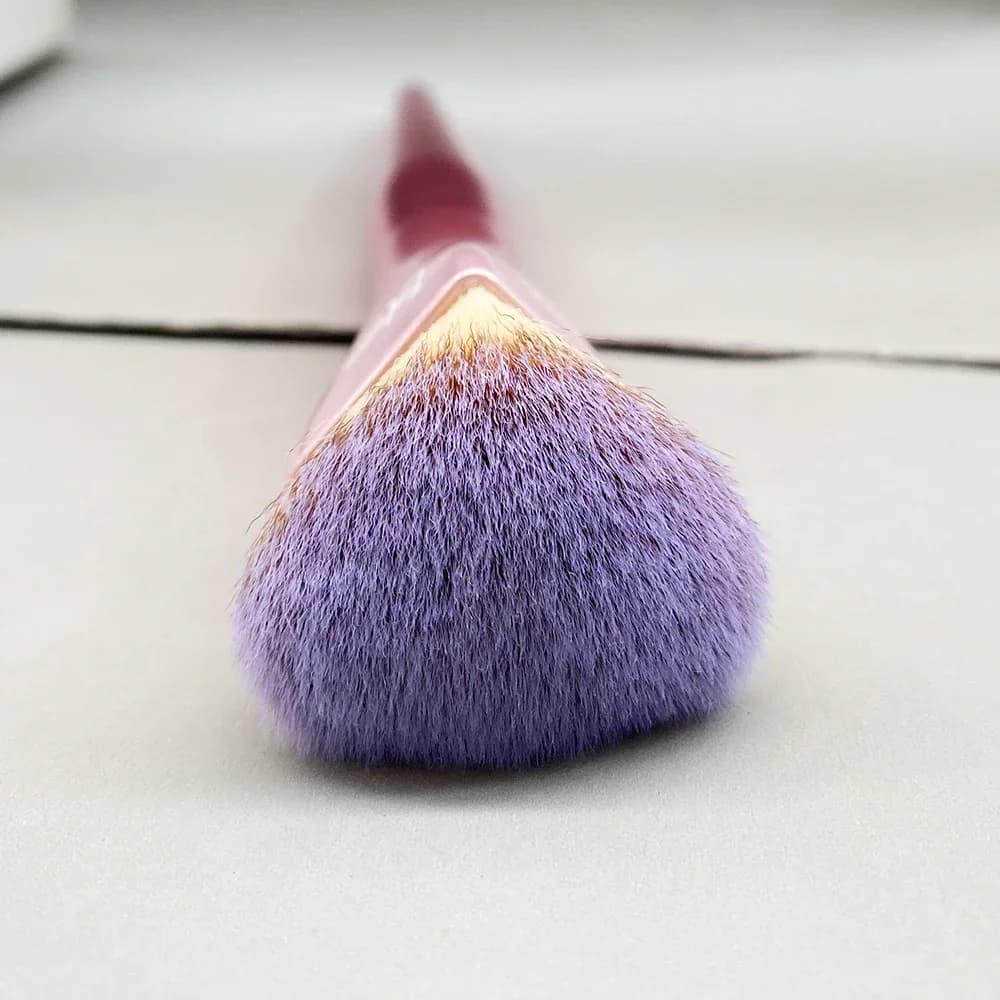 Love Beauty Fully Love is The Foundation Brush Pink Heart-Shaped Flawless Foundation Cream Makeup Brush Beauty Tool